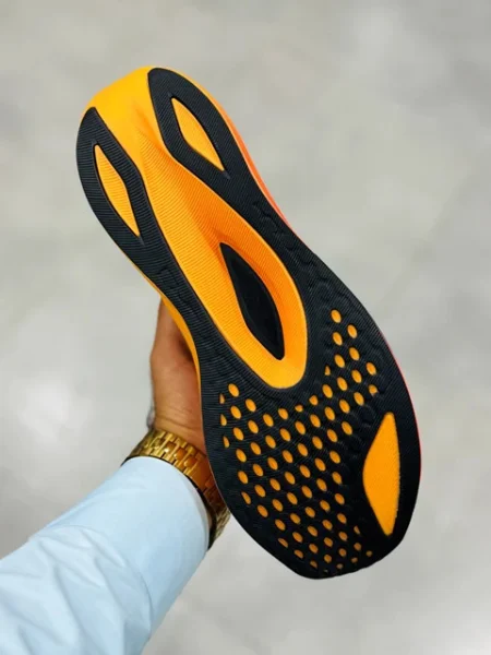 کتونی رانینگ اسیکس مجیک اسپید مسترکوالیتی سایز ۴۰ الی ۴۵ ساخت ویتنام ASICS MAGIC SPEED