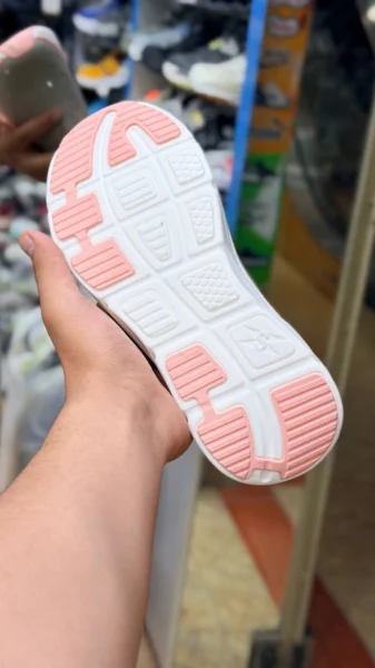 کتونی اسکیچرز مکس کوشن Skechers Max Cushioning ساخت ویتنام