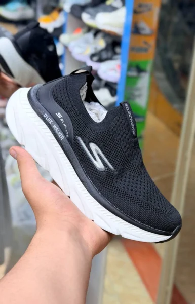 کتونی اسکیچرز مکس کوشن Skechers Max Cushioning مشکی سایز 37 تا 40 ساخت ویتنام