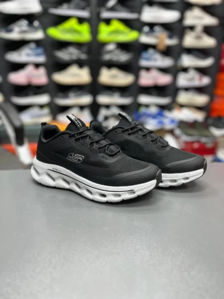 کتونی اسکیچرز اولترا گو مسترکوالیتی Skechers Ultra Go ساخت ویتنام