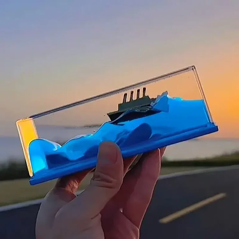 کشتی معلق مدل تایتانیک و کوه یخ WarShipمدل-14cm