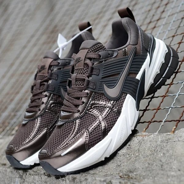کفش نایک V2K ران قهوه‌ای سوخته Nike V2K Run Velvet Brown