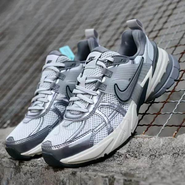 کفش نایک V2K ران Pure Platinum Wolf Grey FD0736-003
