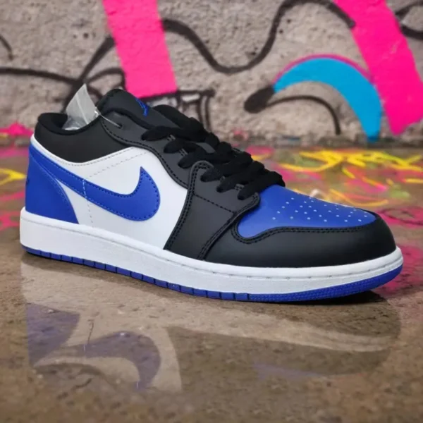 کفش نایک ایر جردن 1 لو آلترنت رویال تو Jordan 1 Low Alternate Royal Toe
