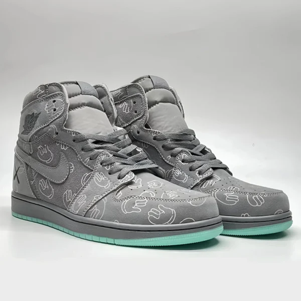 کفش جردن وان ساقدار رترو کاز طوسی Jordan 1 High Retro Kaws Grey