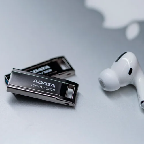 فلش 128 گیگ ای دیتا ADATA Royal UR340 USB3.2