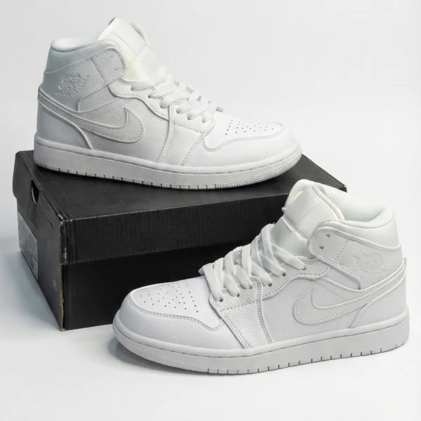 کتونی نایک ایر جردن 1 مید تریپل وایت (سفید ساقدار) Nike Air Jordan 1 Mid Triple White