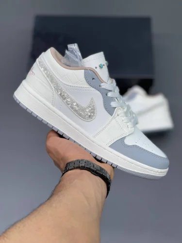 کفش کتونی نایک ایر جردن 1 لو سیل سافت پیرلس Nike Air Jordan 1 Low Sail Soft Pearls