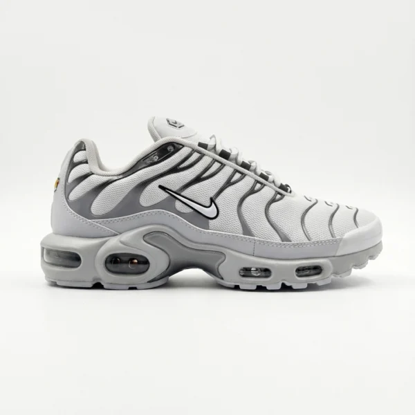 کفش نایک TN ایرمکس پلاس طوسی Nike TN Air Max Plus