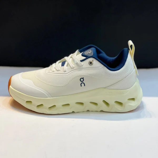 کتونی آن رانینگ کلودتیلت لووه سفید کرم سرمه ای On Running Cloudtilt 2.0 LOEWE White Navy