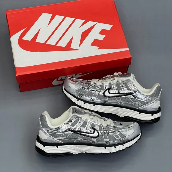 کفش نایک پی 6000 متالیک سیلور Nike P-6000 Metallic Silver