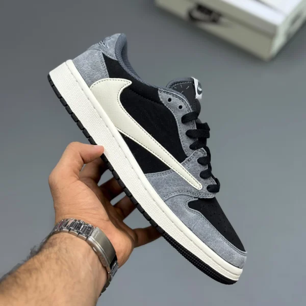 کتانی ایر جردن ۱ لو تراویس اسکات مشکی طوسی Travis Scott Air Jordan 1 Low OG