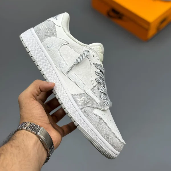 کتانی جردن وان لو تراویس اسکات لویی ویتون طوسی سفید Air Jordan 1 Low Travis Scott Louis Vuitton Grey White Monogram