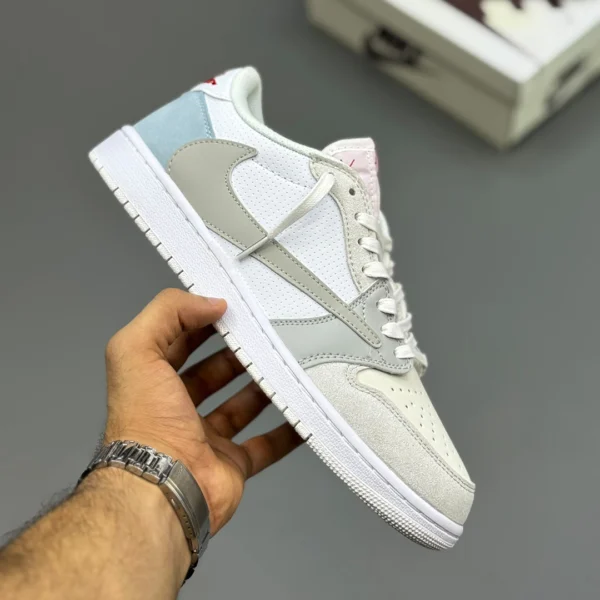 کتانی جردن ۱ لو تراویس اسکات پاریس Travis Scott x Air Jordan 1 Low PARIS