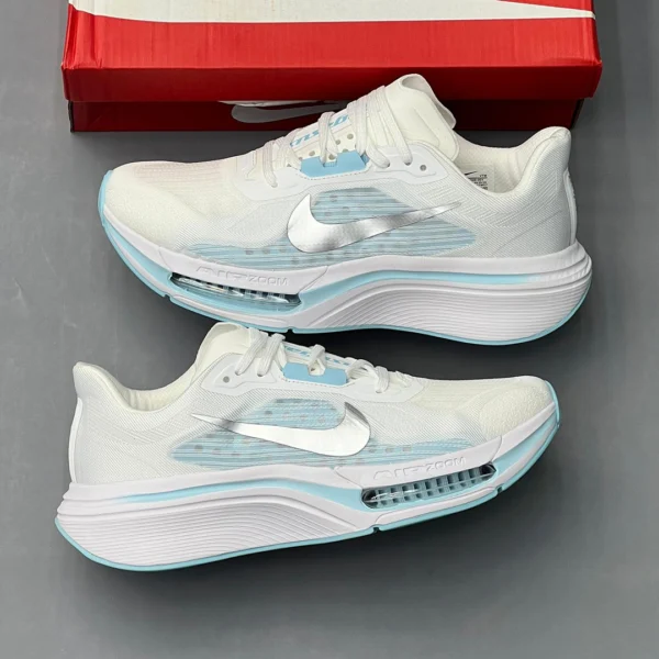 کفش نایک پگاسوس پلاس 2 سفید فیروزه‌ای Nike Pegasus Plus