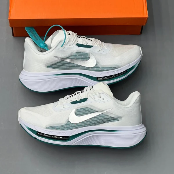 کفش نایک پگاسوس پلاس 2 سفید سبز Nike Pegasus Plus 2