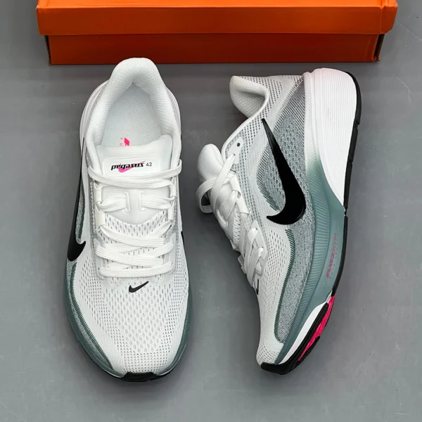 کفش نایک ایر زوم پگاسوس 42 خاکستری سبز Nike Air Zoom Pegasus 42
