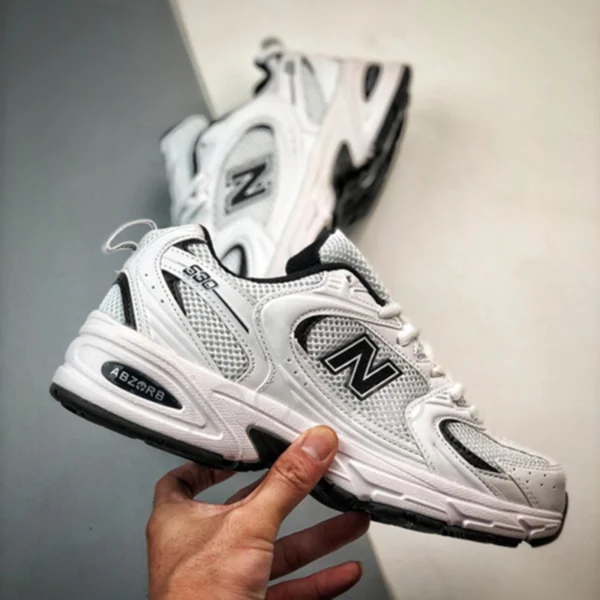 کفش نیوبالانس 530 سفید مشکی New Balance MR530EWB