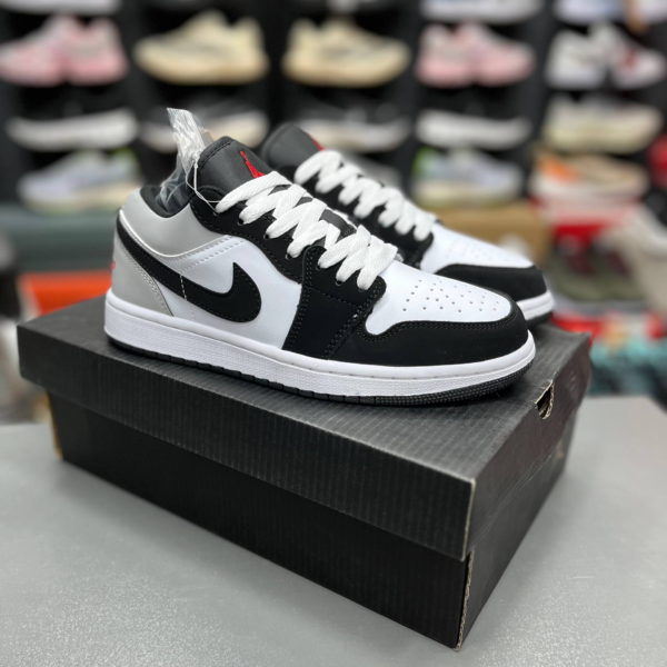 کفش کتونی زنانه و مردانه نایک ایر جردن ۱ لو مشکی سفید طوسی Nike Air Jordan 1 Low Black/White/Grey