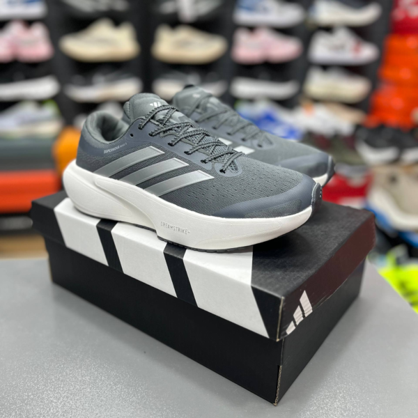 کفش رانینگ آدیداس سوپرنوا – طوسی نقره ای زیره سفید (Adidas Supernova Running Shoes)