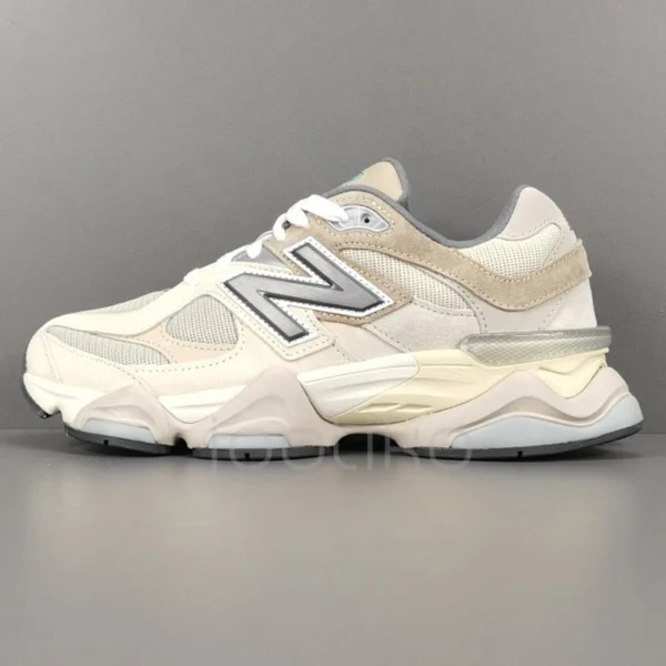 کتونی نیوبالانس 9060 کرم بژ New Balance U9060MAC