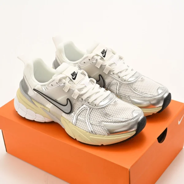 نایک وی تو کی ران Nike V2K Run