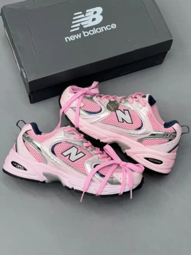 کفش کتونی نیوبالانس 530 کاستوم صورتی نقره ای باربی اسپایس New Balance 530 custom silver pink Barbie spice - تصویر 2