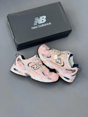 کفش کتونی نیوبالانس 530 کاستوم صورتی گلدار New Balance 530 custom pink - تصویر 3