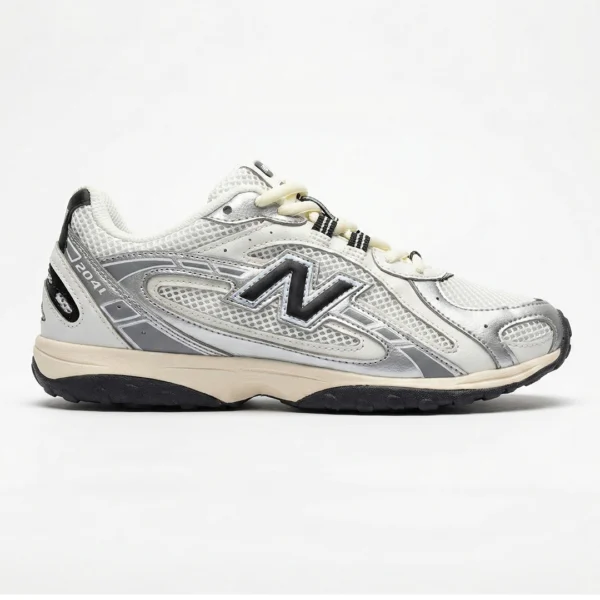 کفش نیوبالانس 204L نقره‌ای مشکی New Balance 204L Silver Metallic Black