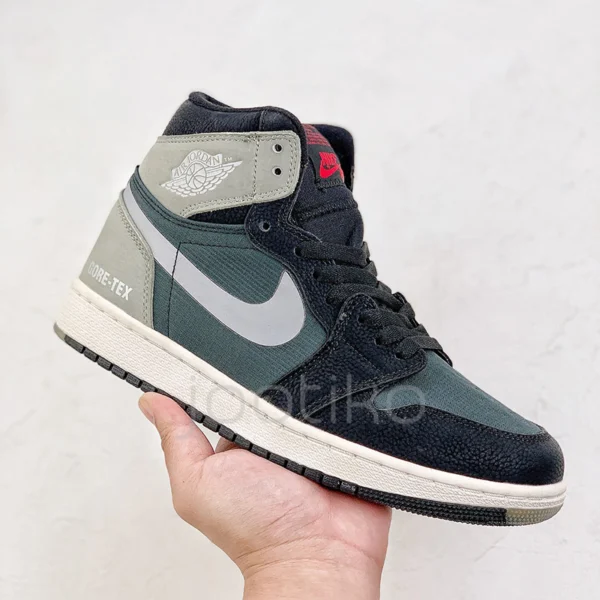 کفش جردن وان گورتکس Jordan 1 Retro High Element Gore-Tex Black Particle Grey