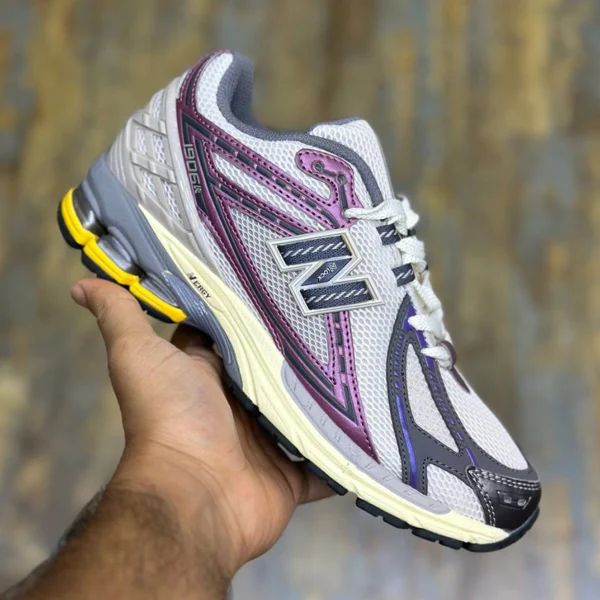 کفش نیوبالانس 1906R لیکوریش New Balance مدل M1906RRA