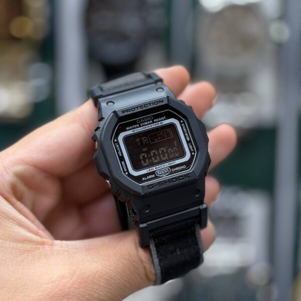 ساعت مچی دیجیتال مردانه کاسیو جی شاک مدل DW-5600 – تمام مشکی با بند برزنتی(کیفیت مستر)