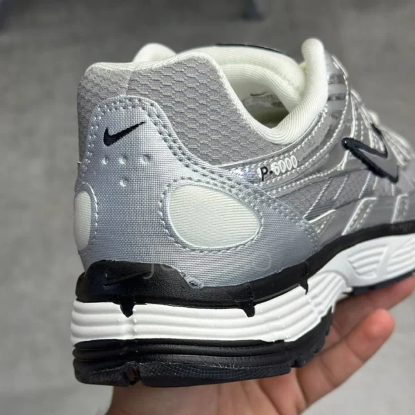 کفش نایک پی 6000 متالیک سیلور Nike P-6000 Metallic Silver