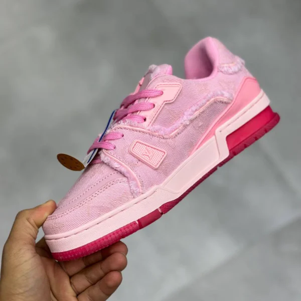 لویی ویتون ترینر صورتی Louis Vuitton LV Trainer
