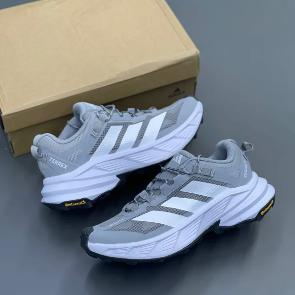 کفش آدیداس ترکس فری‌هایکر اس‌ال گورتکس خاکستری سفید Terrex Freehiker SL GORE-TEX