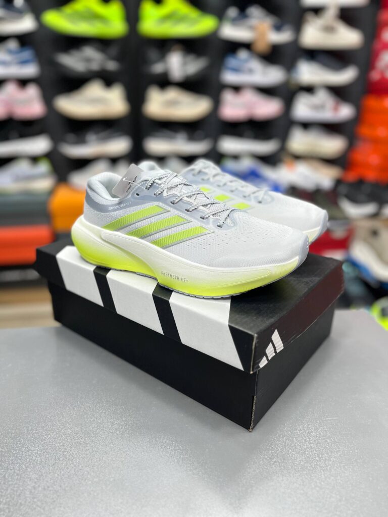 کفش رانینگ آدیداس سوپرنوا – سفید و سبز فسفری (Adidas Supernova Running Shoes)