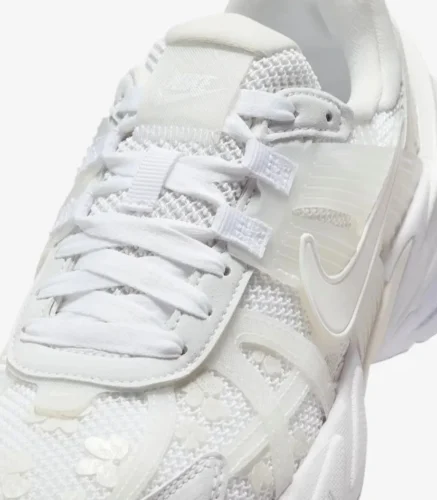 کفش کتونی نایک وی تو کی گلدار ساکورا ادیشن – Nike V2K Run Sakura Edition