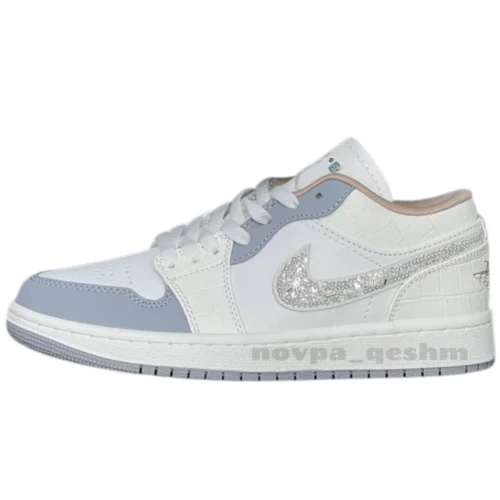کفش کتونی نایک ایر جردن 1 لو سیل سافت پیرلس  Nike Air Jordan 1 Low Sail Soft Pearls