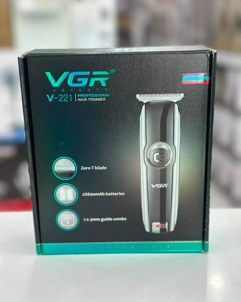 ماشین اصلاح وی جی آر مدل V221 با تیغه استیل