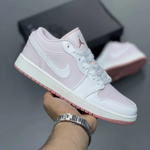 کفش کتونی زنانه نایک ایر جردن 1 بدون ساق صورتی Nike air jordan 1 Low SE Pink
