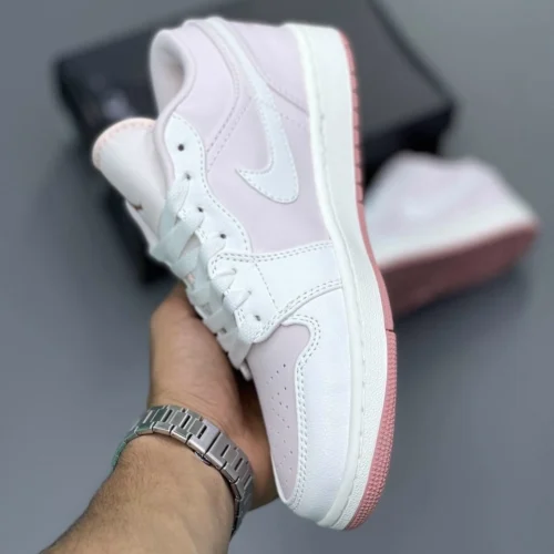 کفش کتونی زنانه نایک ایر جردن 1 بدون ساق صورتی Nike air jordan 1 Low SE Pink