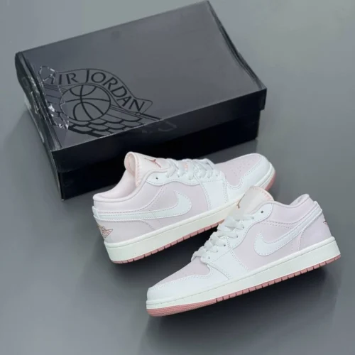 کفش کتونی زنانه نایک ایر جردن 1 بدون ساق صورتی Nike air jordan 1 Low SE Pink