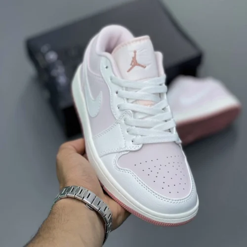 کفش کتونی زنانه نایک ایر جردن 1 بدون ساق صورتی Nike air jordan 1 Low SE Pink