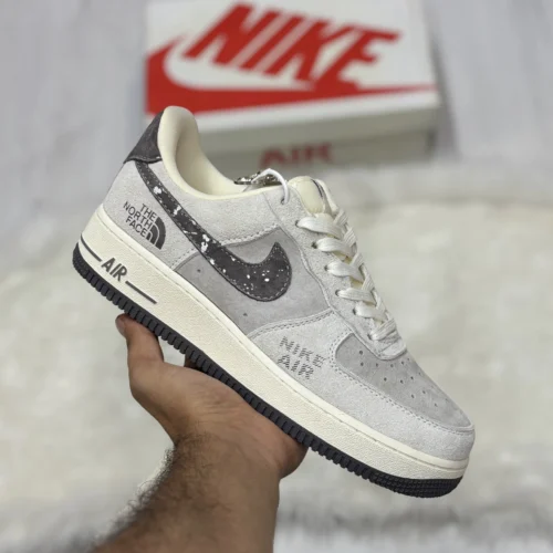 کفش کتونی زنانه و مردانه نایک ایرفورس 1 نورث فیس کاستوم Nike Air Force 1 X NORTH FACE - تصویر 4