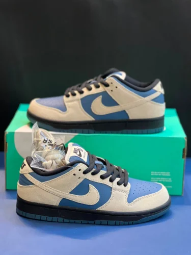 کفش کتونی زنانه نایک اس بی دانک لو پرو Nike SB Dunk Low Pro