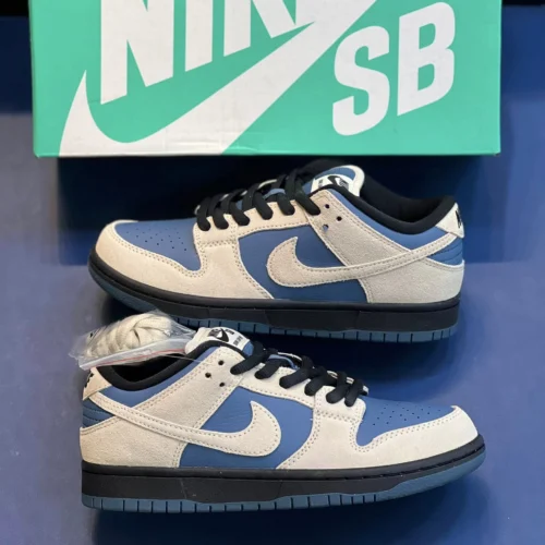 کفش کتونی زنانه نایک اس بی دانک لو پرو Nike SB Dunk Low Pro