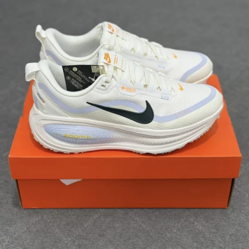 کفش کتونی مردانه نایک ومرو ایر زوم گورتکس ضدآب جی تی ایکس Nike Air Zoom Running Vomero 18 GTX