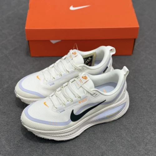 کفش کتونی مردانه نایک ومرو ایر زوم گورتکس ضدآب جی تی ایکس Nike Air Zoom Running Vomero 18 GTX