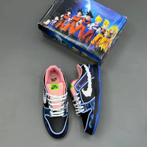 کفش کتونی مردانه نایک اس بی دانک لو ونوم Nike SB Dunk Low x Venom Sneakers