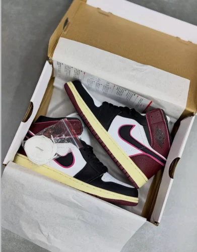 کفش کتونی نایک ایر جردن 1 ساقدار مشکی بنفش بوردو Nike Air Jordan 1 Bordeaux